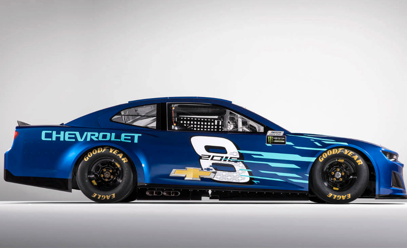 Illustration for article titled Chevy's New Camaro ZL1 NASCAR Entry Is... Damn